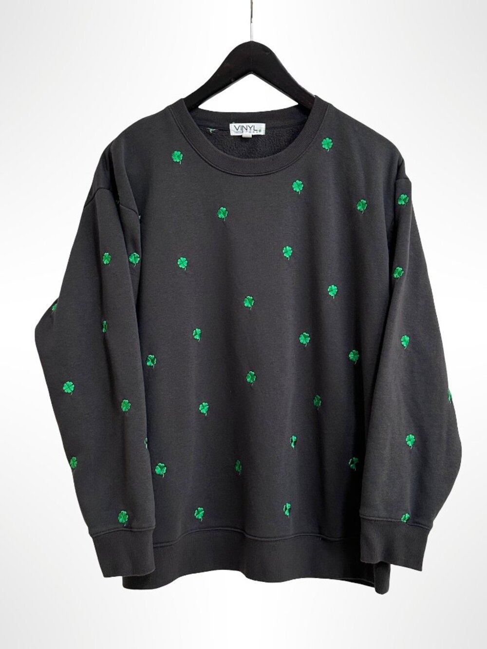 VINYL ICONS Embroidered Shamrock Long Sleeve Sweatshirt Black Size XL